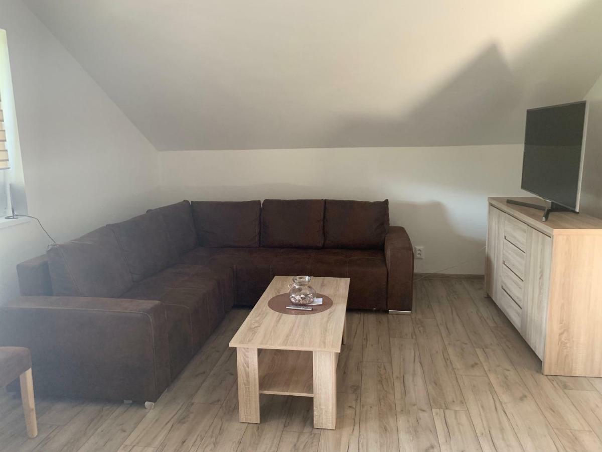 Apartmanovy Dom Magda Vrbov Εξωτερικό φωτογραφία
