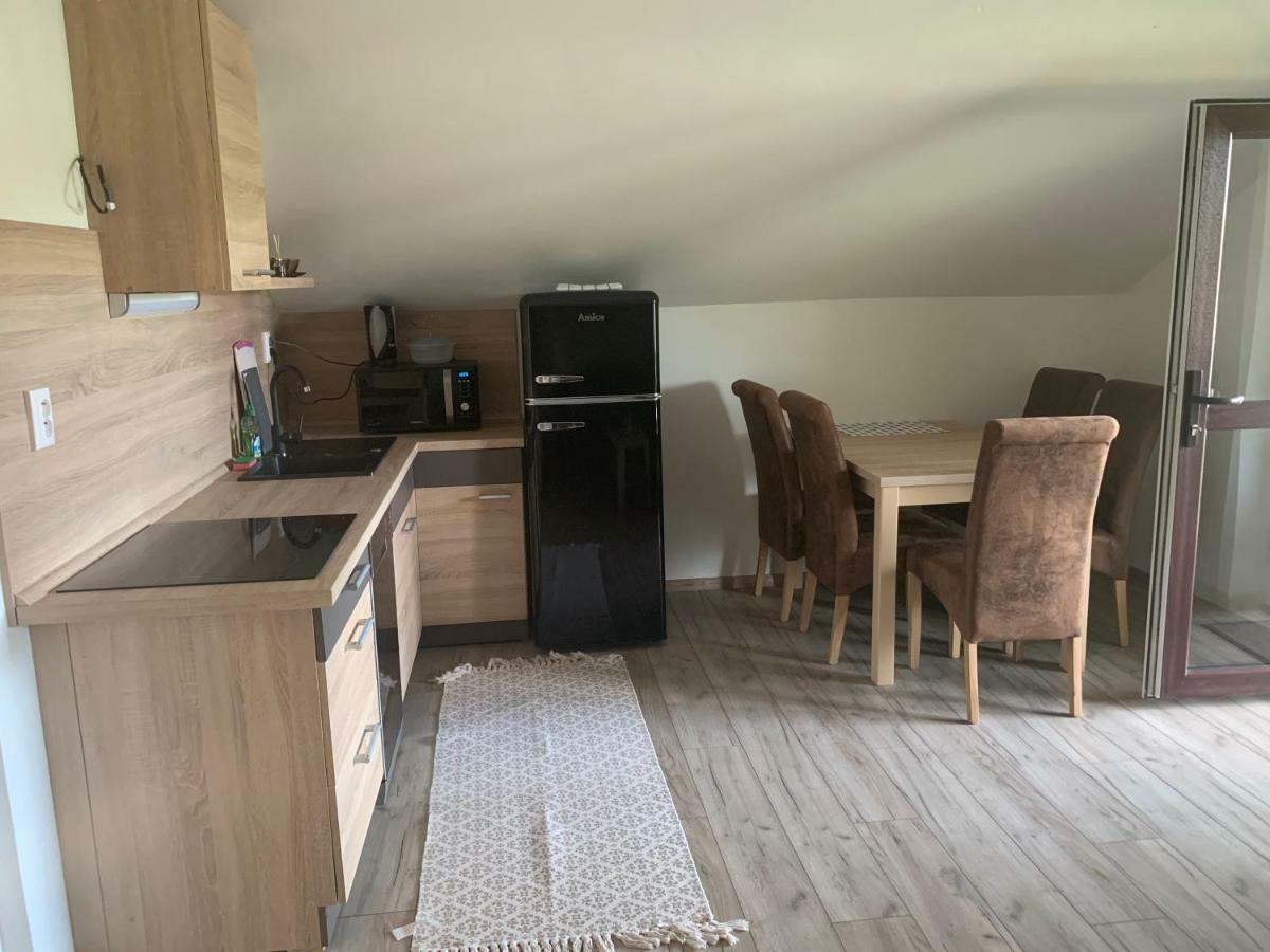Apartmanovy Dom Magda Vrbov Εξωτερικό φωτογραφία