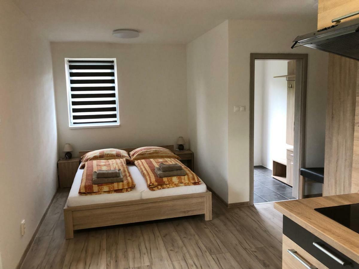 Apartmanovy Dom Magda Vrbov Εξωτερικό φωτογραφία